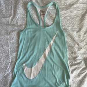 Nike workout top